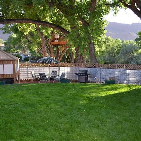 Rustic Retreat Moab Townhome With Grill And Fire Pit المظهر الخارجي الصورة