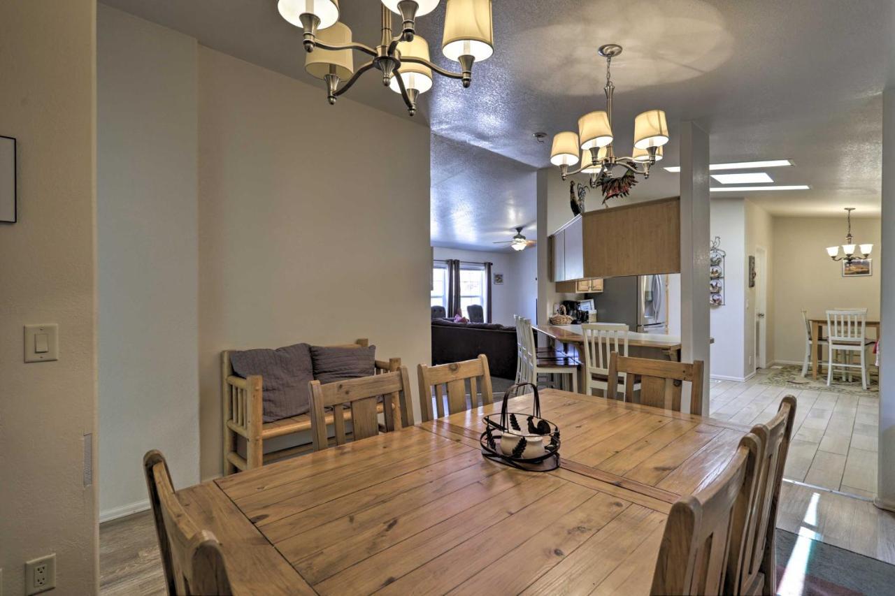 Rustic Retreat Moab Townhome With Grill And Fire Pit المظهر الخارجي الصورة